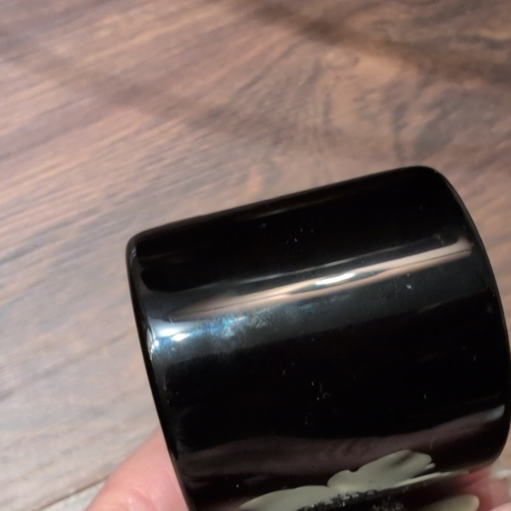 Anne Fontaine Black and Cream Floral Bracelet - Picture 4 of 6